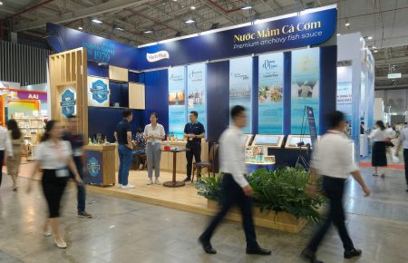 Booth F&B muốn đông khách tại Food & Hotel 2026